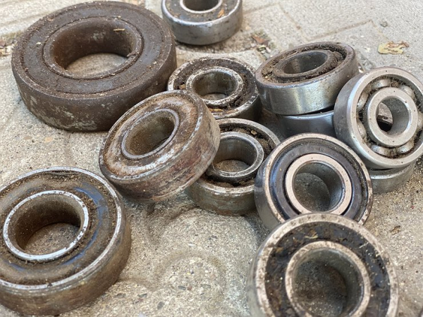 Зачем автовладельцы со стажем ищут на барахолках советские подшипники