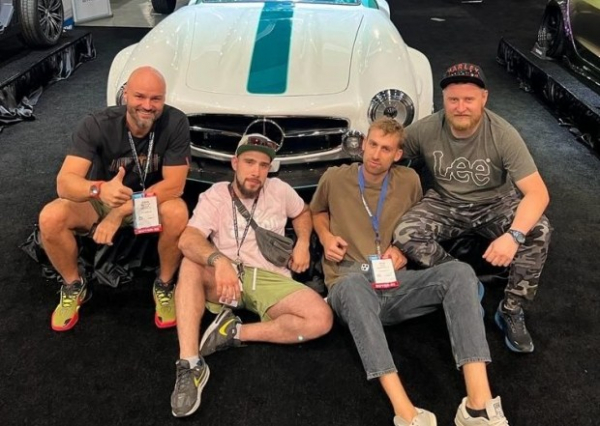 Українці створили унікальний електромобіль для всесвітньої виставки тюнінгу SEMA Українці створили унікальний електромобіль для всесвітньої виставки тюнінгу SEMA