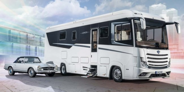 Презентовано будинок на колесах за 580 000 доларів з гаражем для автомобіля