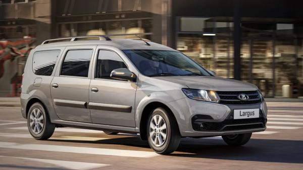 Сколько автомобилей Lada Largus из последней партии осталось у дилеров
