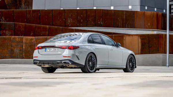В Россию могут привезти новый Mercedes-Benz E-Class