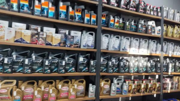 Смартфон поможет: как с помощью гаджета выявить поддельное моторное масло