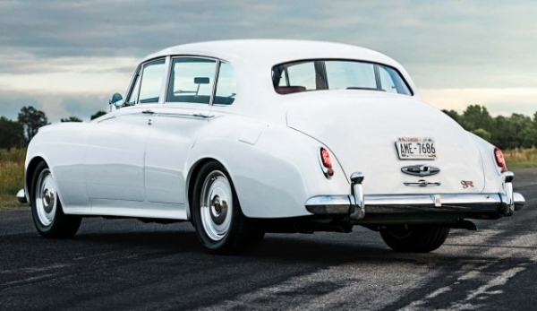 Класичний Rolls-Royce 1961 розігнали до 640 к.с.