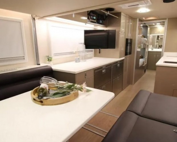 Що являє собою 8-місний «бункер на колесах» Що являє собою 8-місний «бункер на колесах»