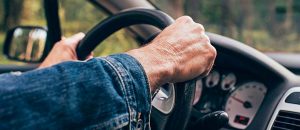 Биение и вибрации на руле: почему бьет руль