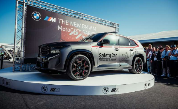 BMW отправит на гоночную трассу MotoGP свой новый суперкроссовер XM