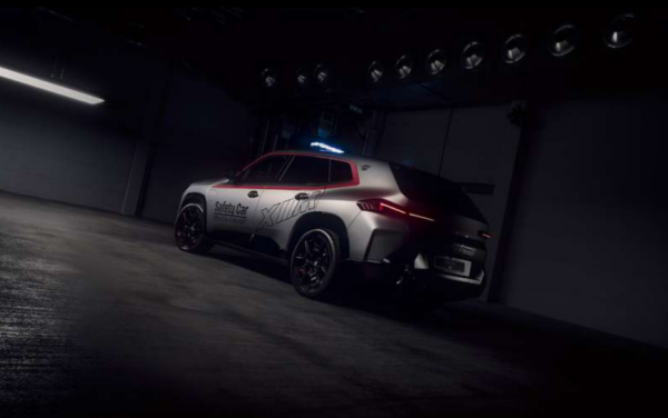 BMW отправит на гоночную трассу MotoGP свой новый суперкроссовер XM