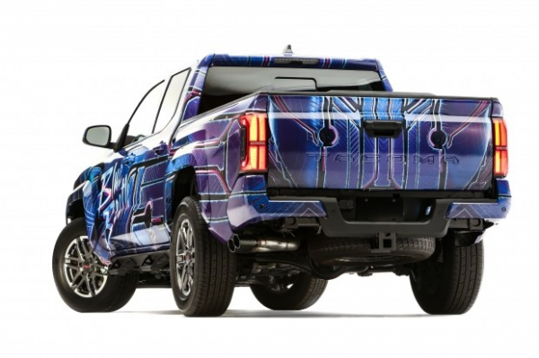 Toyota показала пікап для супергероїв