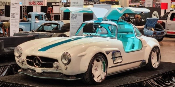 Українці створили унікальний електромобіль для всесвітньої виставки тюнінгу SEMA Українці створили унікальний електромобіль для всесвітньої виставки тюнінгу SEMA