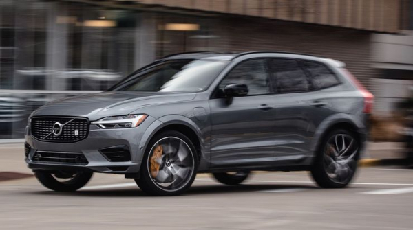 Ягодка опять: ТОП&minus;5 самых живучих компактных премиальных кроссоверов