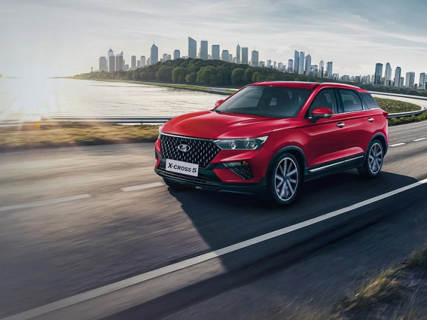 Кроссовер LADA X-Cross 5 не выйдет на российский рынок до конца 2023 года