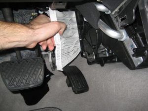 Ниссан Кашкай: замена салонного фильтра