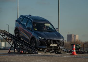 Ностальгия по Mercedes: первое знакомство с большим кроссовером Jetour X70 Plus Ностальгия по Mercedes: первое знакомство с большим кроссовером Jetour X70 Plus