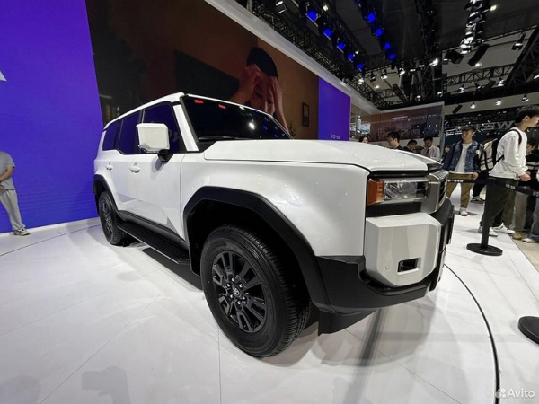 В Россию привезут новый Toyota Land Cruiser Prado В Россию привезут новый Toyota Land Cruiser Prado