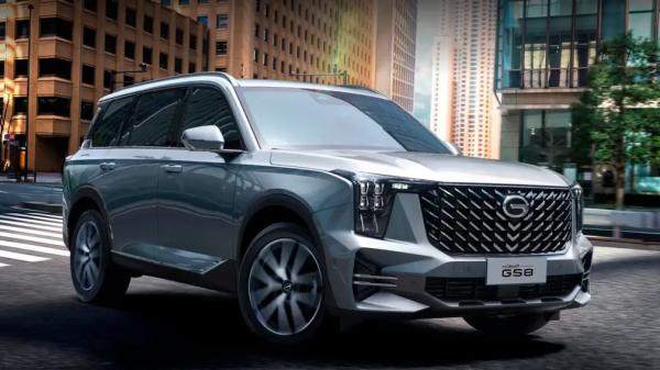 Илья Свиридов назвал китайский кроссовер GAC GS8 «одноразовым» Илья Свиридов назвал китайский кроссовер GAC GS8 «одноразовым»