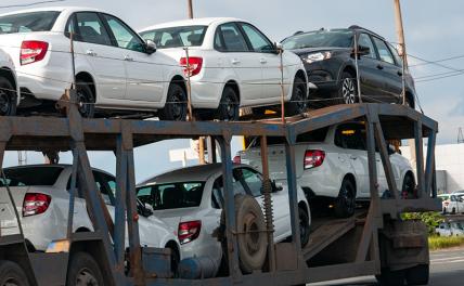 &laquo;Невозможно объяснить курсом рубля&raquo;: российские авто подорожали в 4 раза быстрее импортных