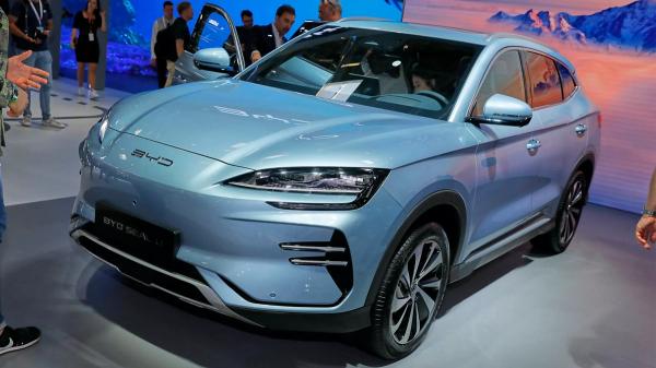 BYD планирует продавать 30 000 электромобилей ежегодно в Японии BYD планирует продавать 30 000 электромобилей ежегодно в Японии