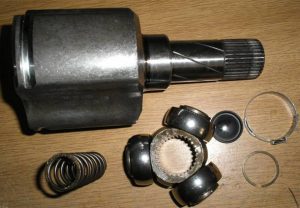 Хруст в колесе при повороте: хрустит &laquo;граната&raquo; и как определить