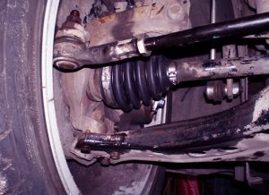 Хруст в колесе при повороте: хрустит &laquo;граната&raquo; и как определить