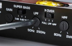 Как правильно настроить сабвуфер