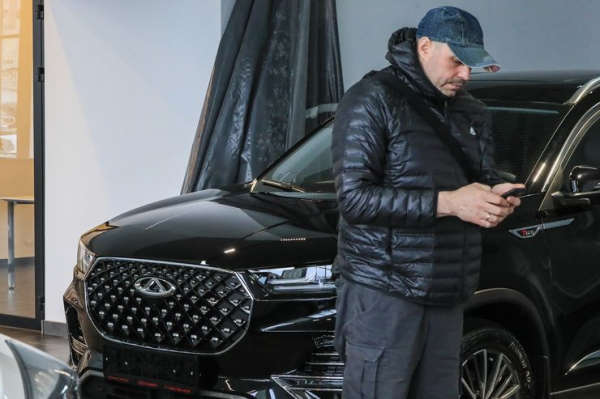 Костлявая рука рынка берет российских водителей за горло Костлявая рука рынка берет российских водителей за горло