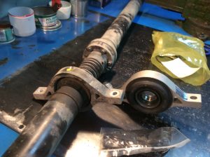 Подшипник подвесной карданного вала: замена, диагностика, ремонт