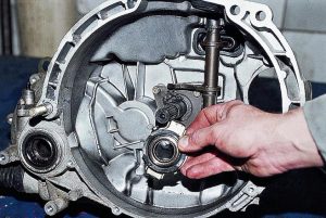 Подшипник выжимной: признаки неисправности и замена выжимного