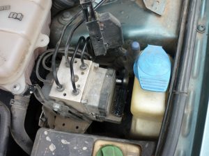 Прокачка тормозов с АБС: как прокачать