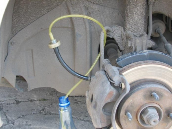 Прокачка тормозов с АБС: как прокачать