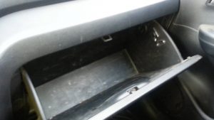 Салонный фильтр Киа Рио: как заменить самому Салонный фильтр Киа Рио: как заменить самому