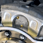 Тормозной суппорт автомобиля передний и задний: устройство суппорта, частые неисправности, ремонт Тормозной суппорт автомобиля передний и задний: устройство суппорта, частые неисправности, ремонт