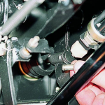 Твердая или мягкая педаль тормоза: в чем причина и что делать