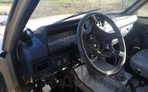 В России продают странный китайский клон старого Jeep Cherokee на основе УАЗ-469