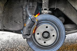 Замена колодок Рено Логан: как поменять задние и передние тормозные колодки