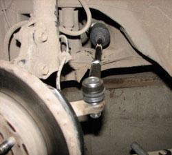 Замена рулевых тяг и наконечников: что нужно знать