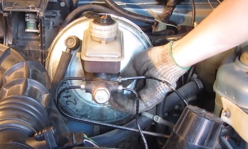 Замена вакуумного усилителя тормозов ВАЗ 2110