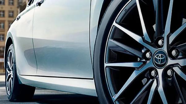 В РФ появились седаны Toyota Camry от 3,8 млн рублей