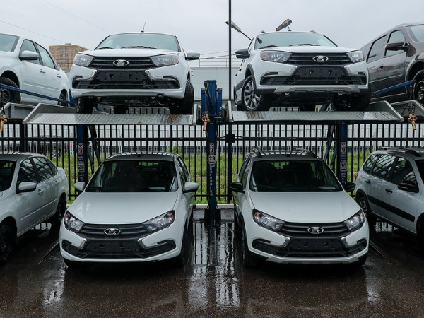 АВТОВАЗ пообещал 12 новых автомобилей до 2030 года