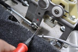 Что такое трос механической коробки передач: принцип работы и замена тросов МКПП