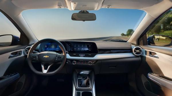 В Россию привезли из Китая аналог LADA Vesta от Chevrolet