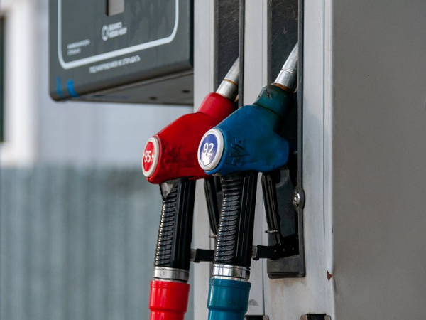 Как в новогодние праздники сильно сэкономить на покупке бензина