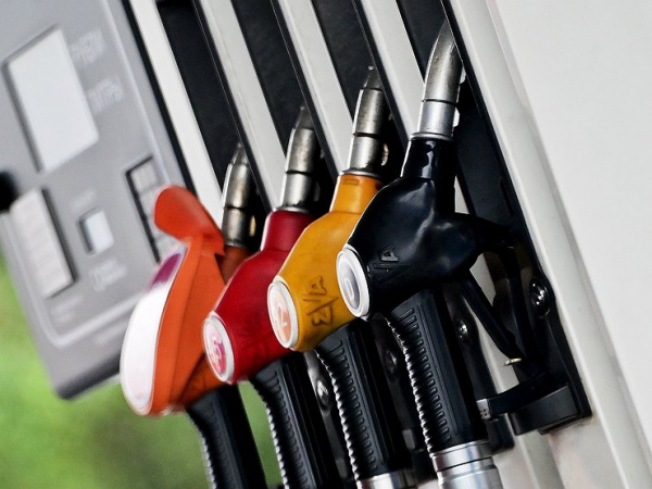 На российских дорогах могут появиться мобильные АЗС