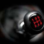 На второй передаче машина дергается и возможны рывки на первой: почему так происходит