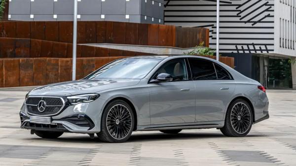 Россиянам предложили седаны Mercedes-Benz E-Class нового поколения: доступны бензиновые и дизельные версии