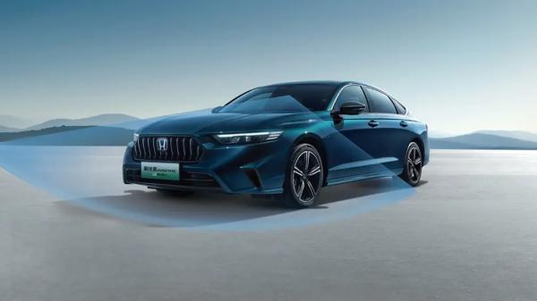 В России запущены продажи китайского седана Honda Inspire