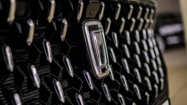 Компания FAW предложила выгодные условия на покупку своих машин в России