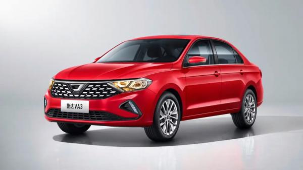 В РФ привезли аналог LADA Vesta и Hyundai Solaris по схожей цене