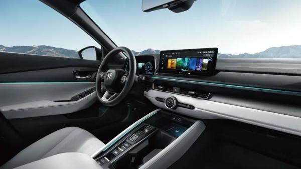 В России запущены продажи китайского седана Honda Inspire