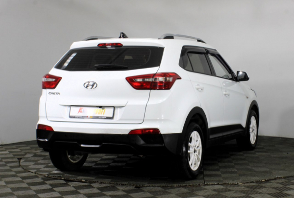 Эксперт &laquo;РГ&raquo; Зиновьев посоветовал россиянам выбирать Hyundai Creta с пробегом