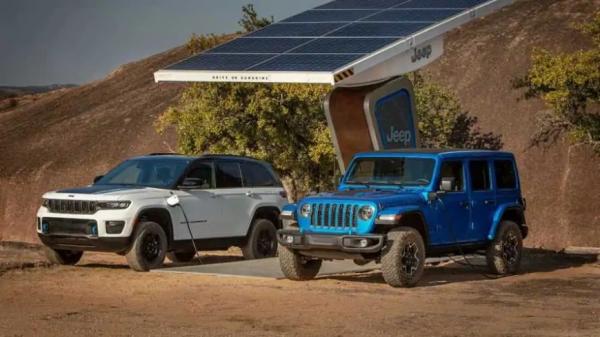 Компания Jeep проведет отзывную кампанию для 200 000 гибридов